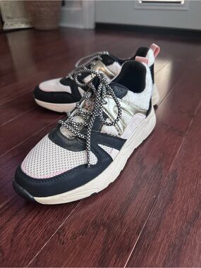 Women’s Posh Sherpa Sneakers